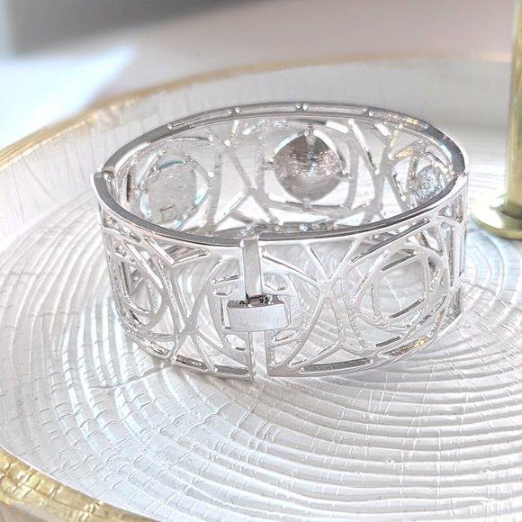 Rhodium Plated Silver Bracelet with Blue Austrian Crystals - Picture 4 of 6